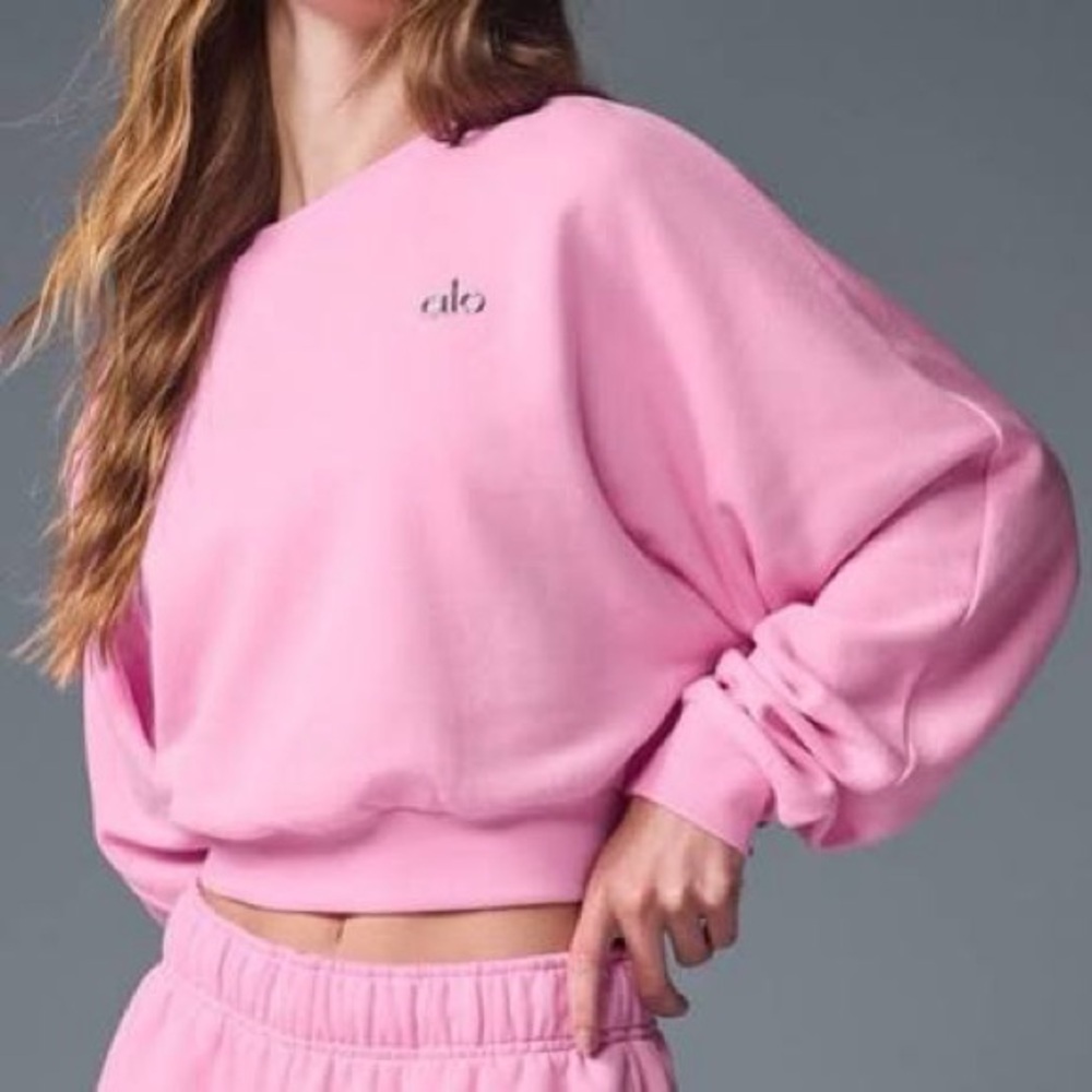 Alo Cropped Accolade Sweatshirt